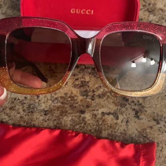 Gucci Glasses Pink, Orange, and Brown with Gucci symbols on left & right - Picture 4 of 8